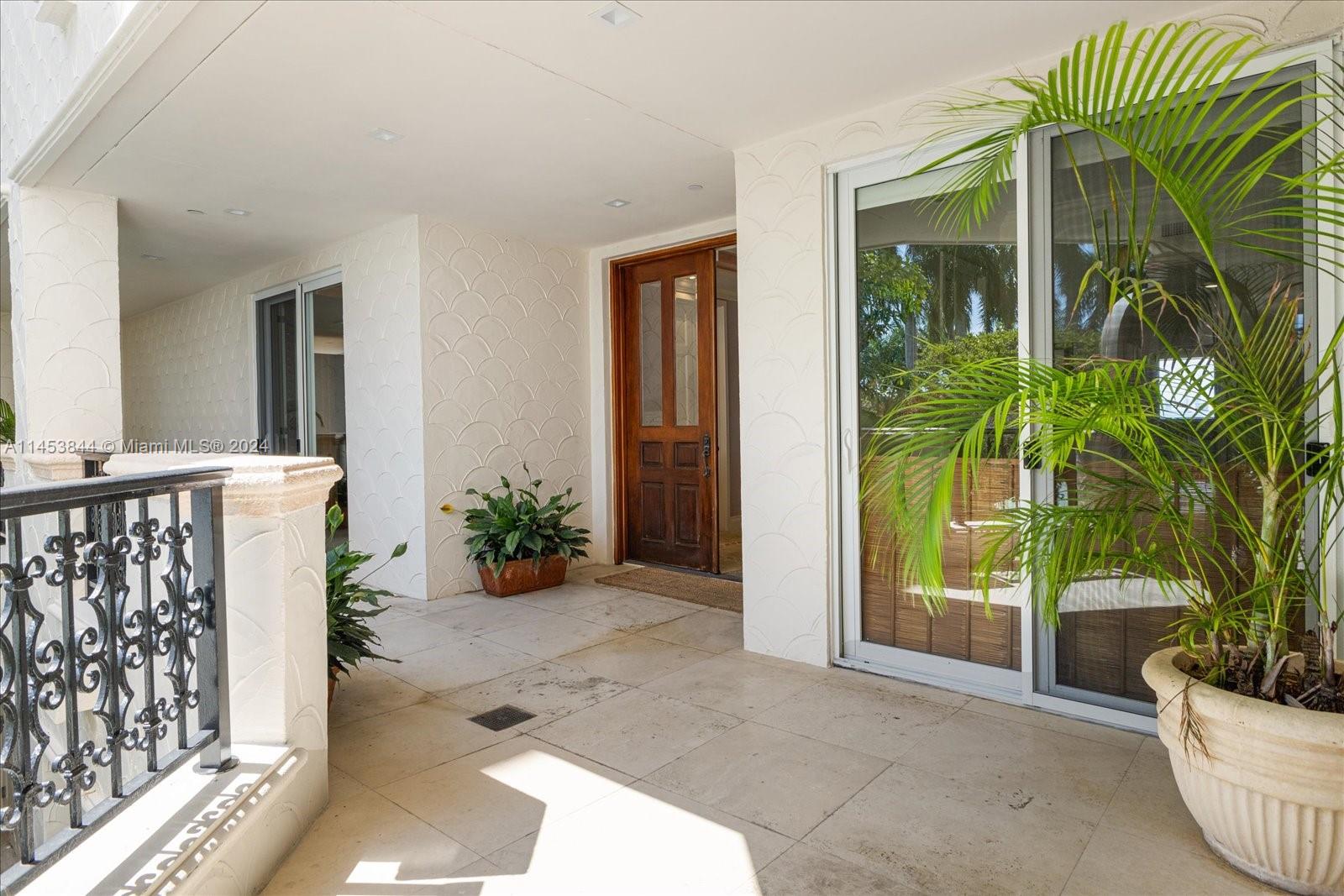 BAYVIEW AT FISHER ISL CON - Residential