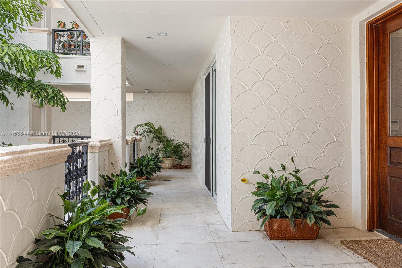 BAYVIEW AT FISHER ISL CON - Residential