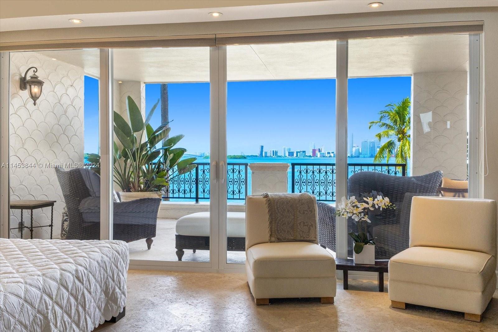 BAYVIEW AT FISHER ISL CON - Residential