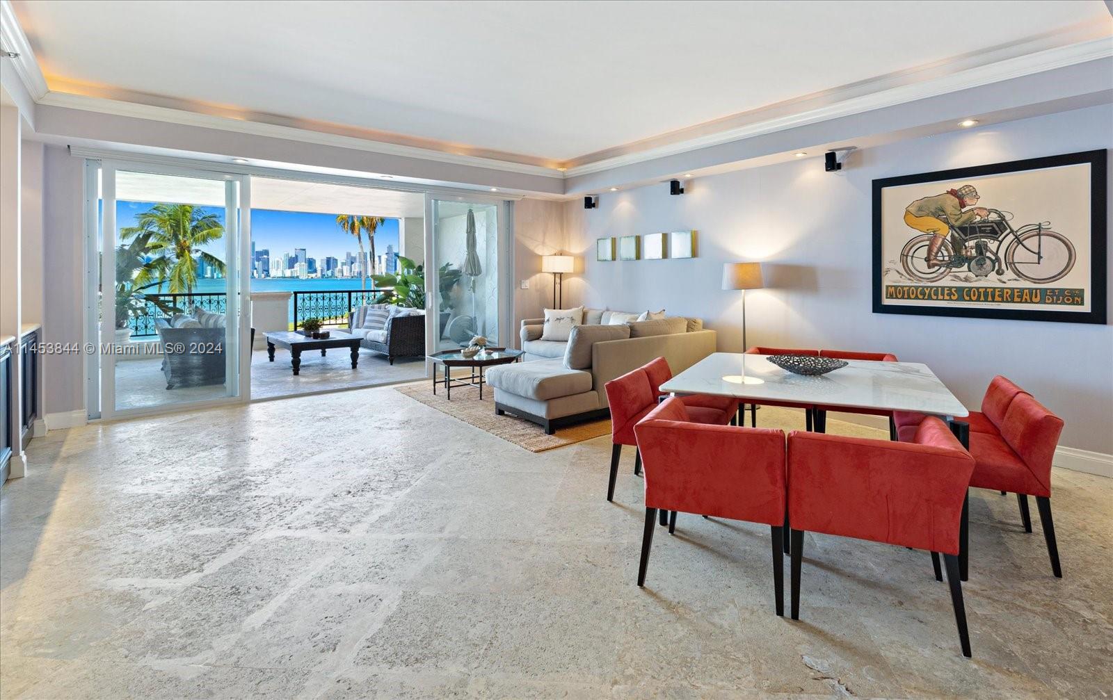 BAYVIEW AT FISHER ISL CON - Residential