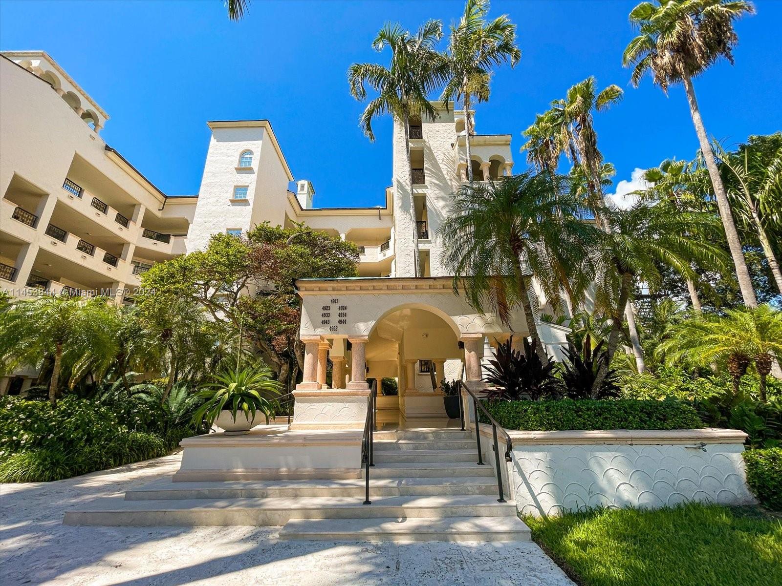 BAYVIEW AT FISHER ISL CON - Residential