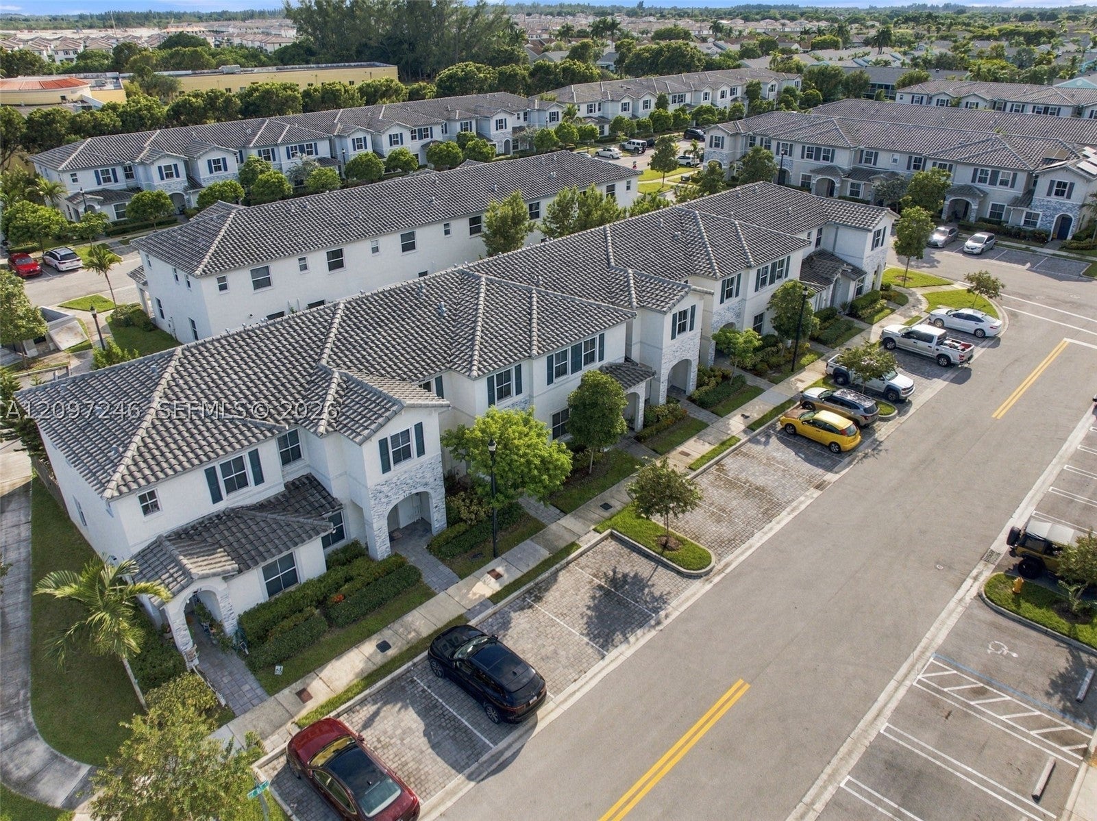 2686 SE 18TH ST, Homestead, FL, 33035/$324,900 2 2686 SE 18TH ST