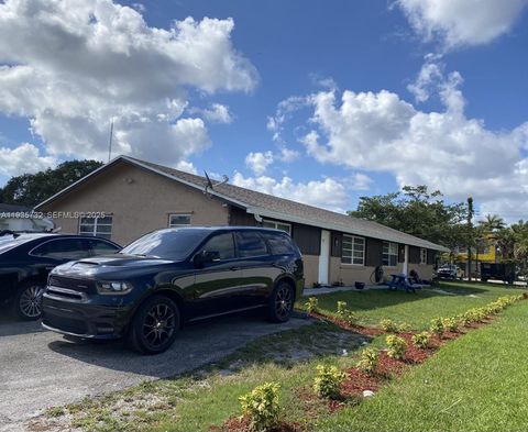 5904 SW 27th St S West Park FL 33023