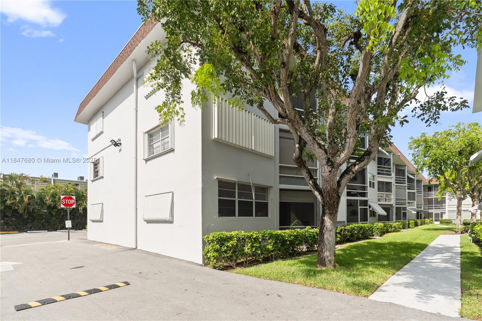 DEERFIELD BEACH GARDENS C - Residential