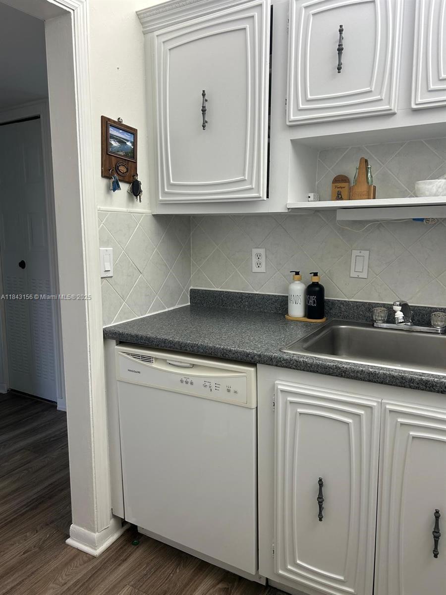 SOMERSET NO FIVE CONDO - Residential Lease