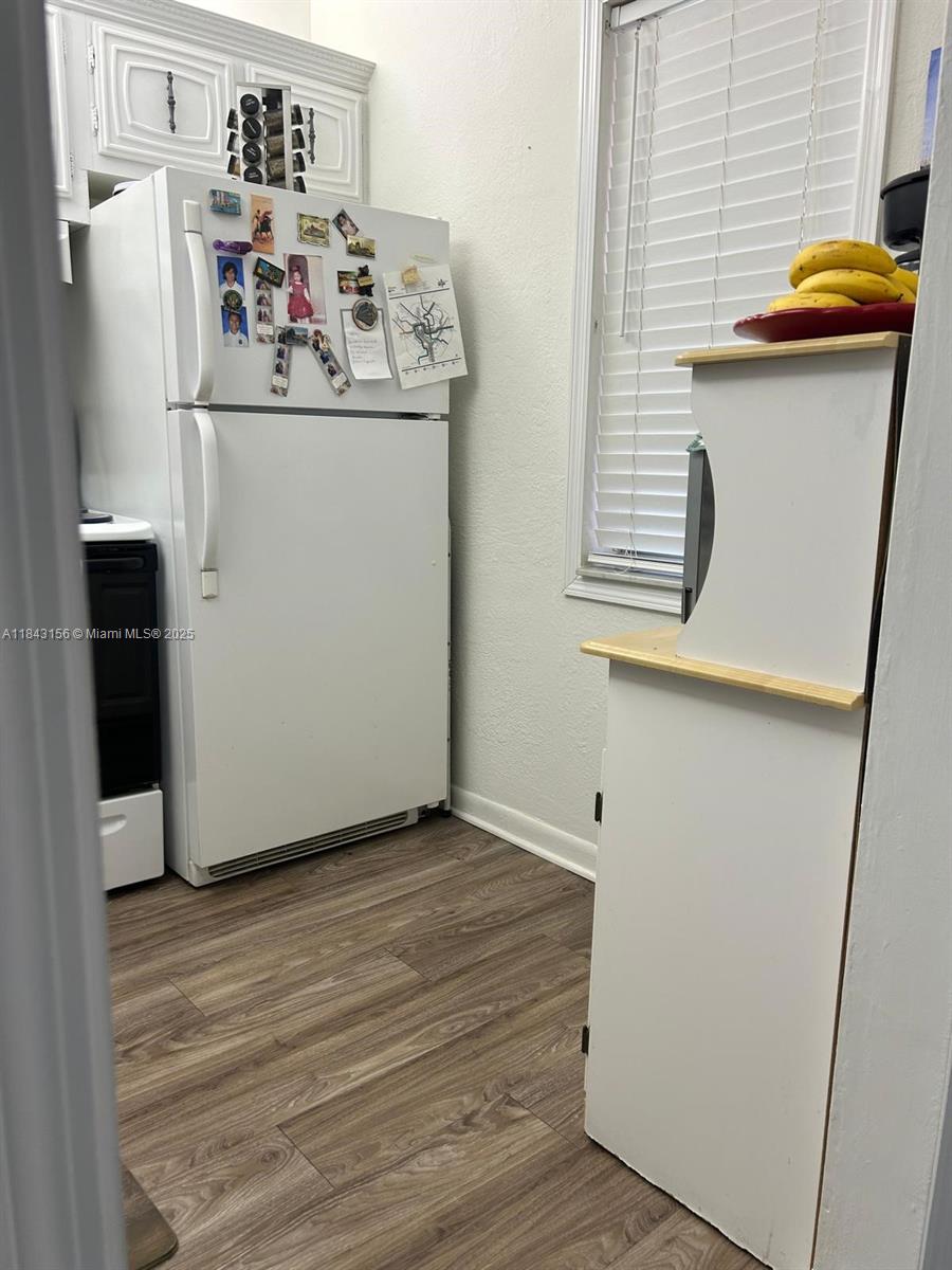 SOMERSET NO FIVE CONDO - Residential Lease