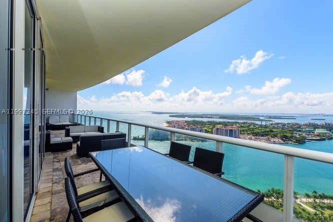 100 S Pointe Dr 3101