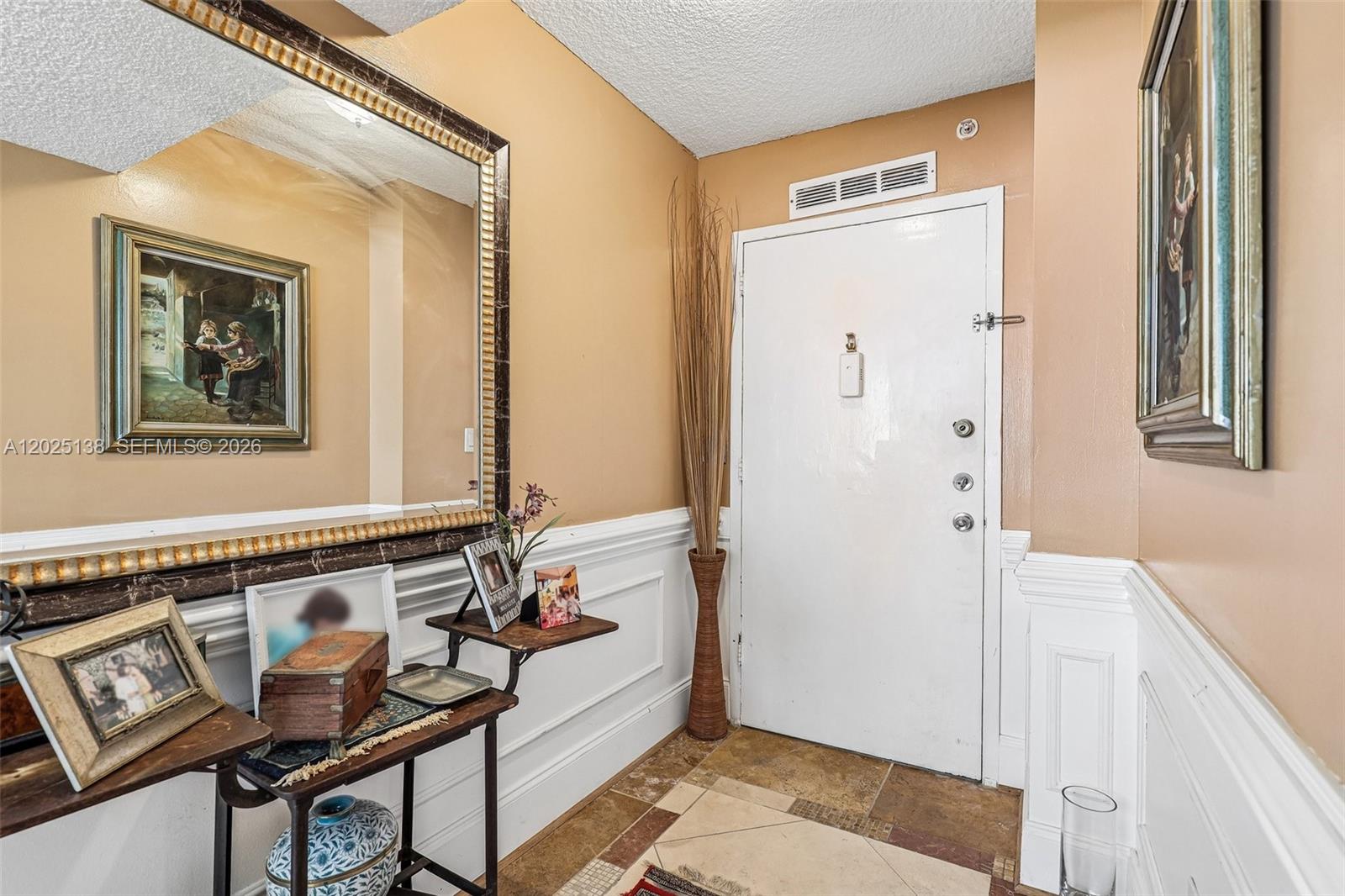 COMMODORE PLAZA CONDO - Residential