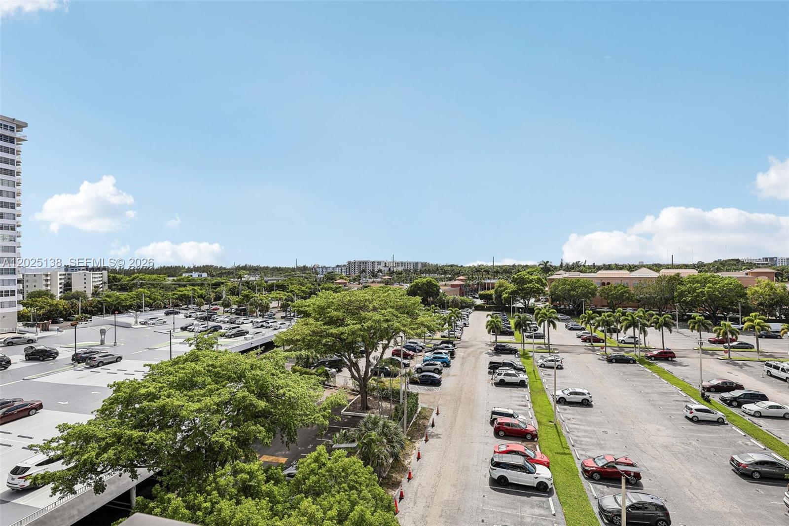 COMMODORE PLAZA CONDO - Residential
