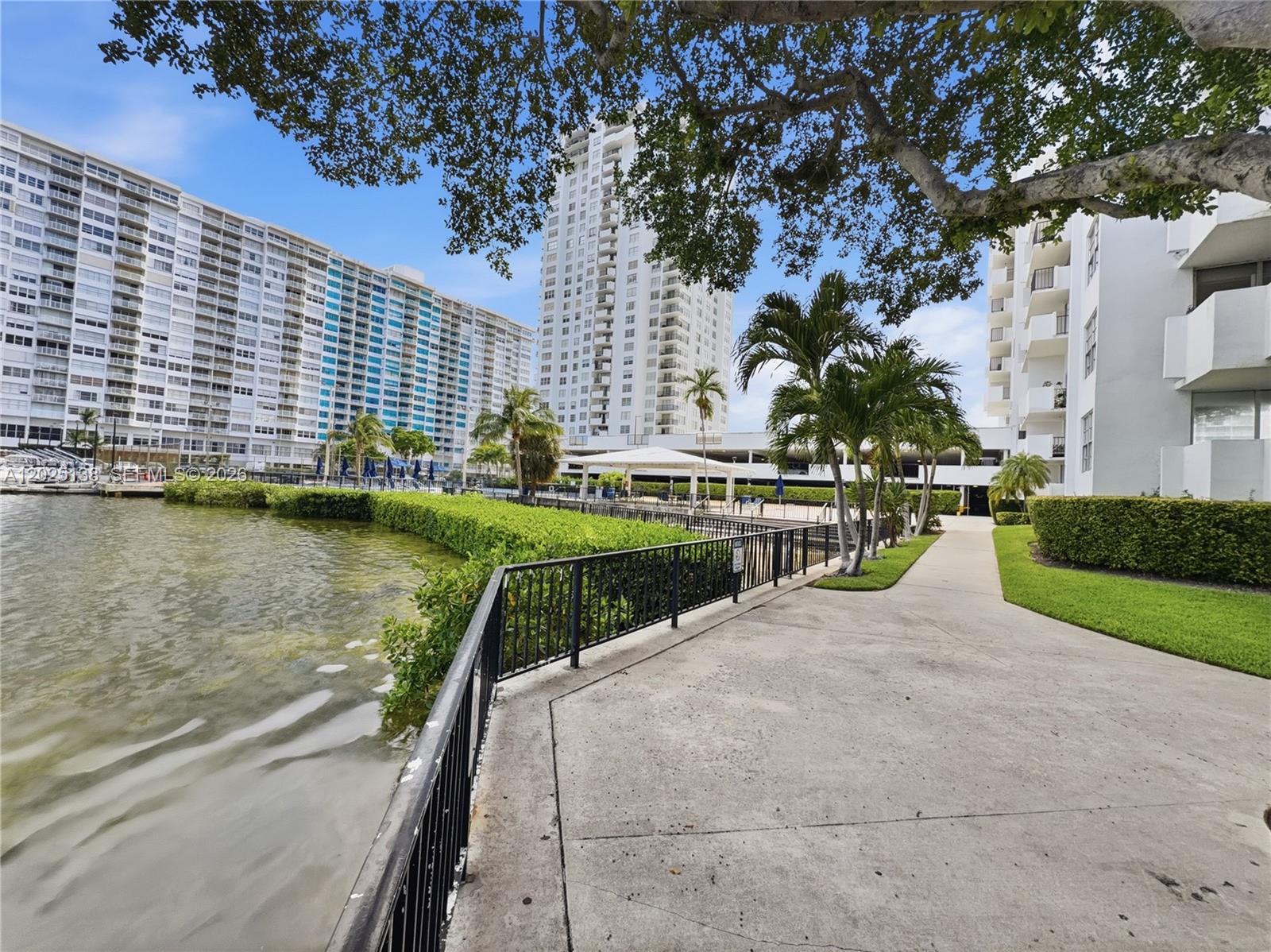 COMMODORE PLAZA CONDO - Residential