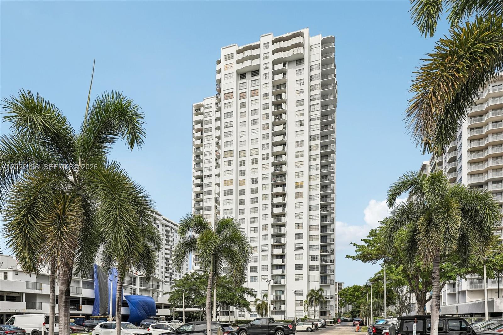 COMMODORE PLAZA CONDO - Residential