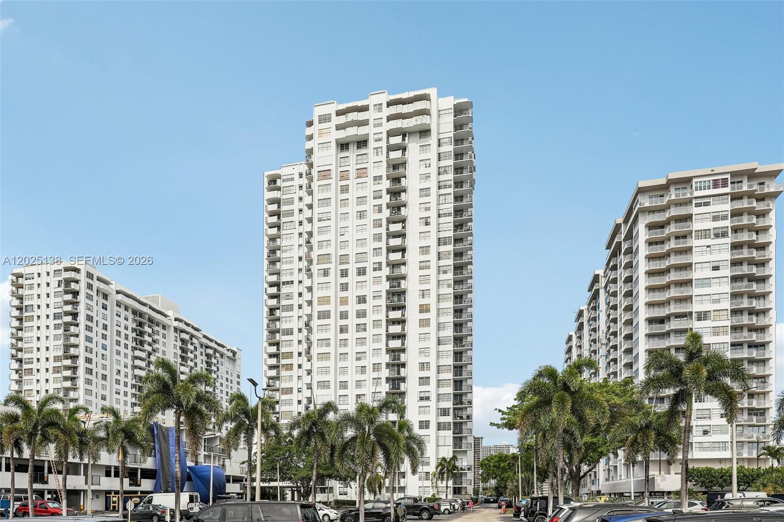 COMMODORE PLAZA CONDO - Residential