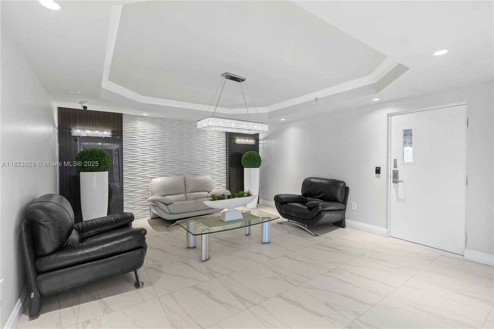 GOLDEN BAY CLUB CONDO - Residential