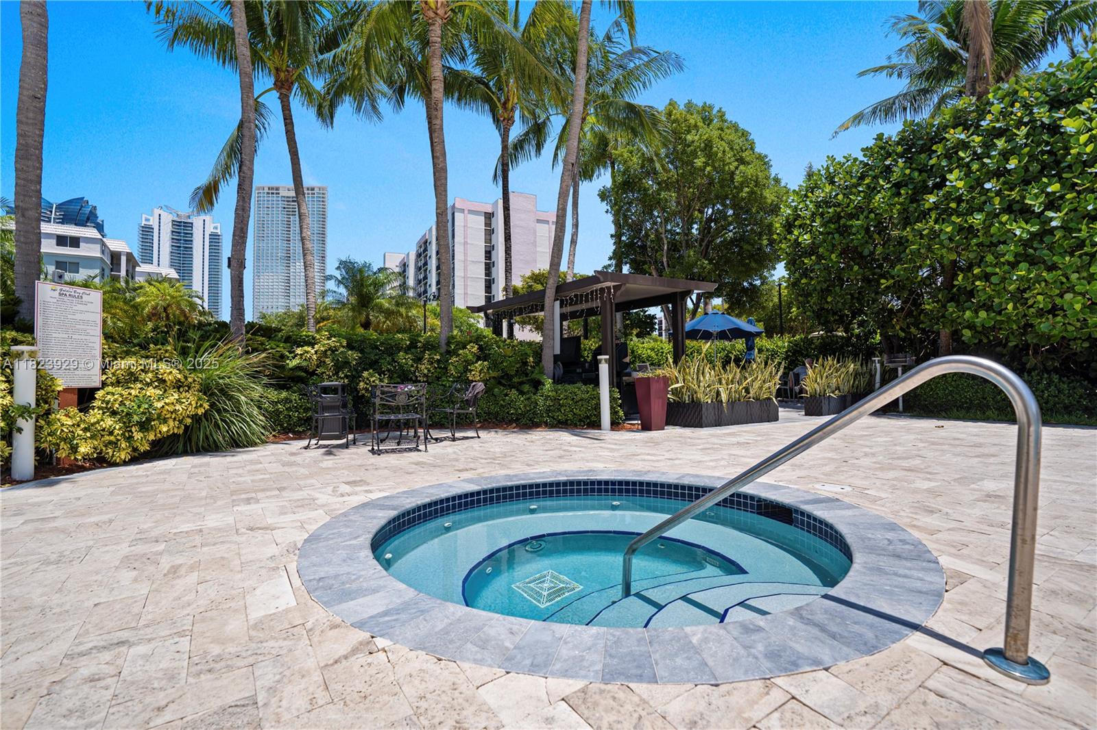 GOLDEN BAY CLUB CONDO - Residential