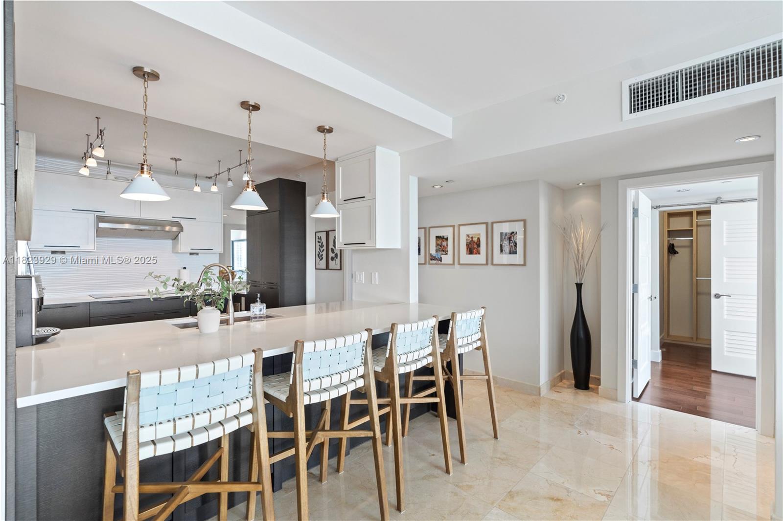 GOLDEN BAY CLUB CONDO - Residential