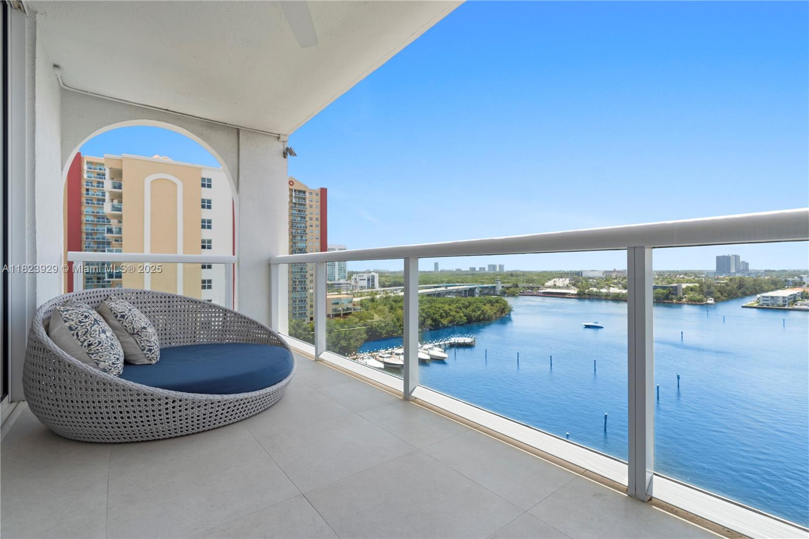 GOLDEN BAY CLUB CONDO - Residential