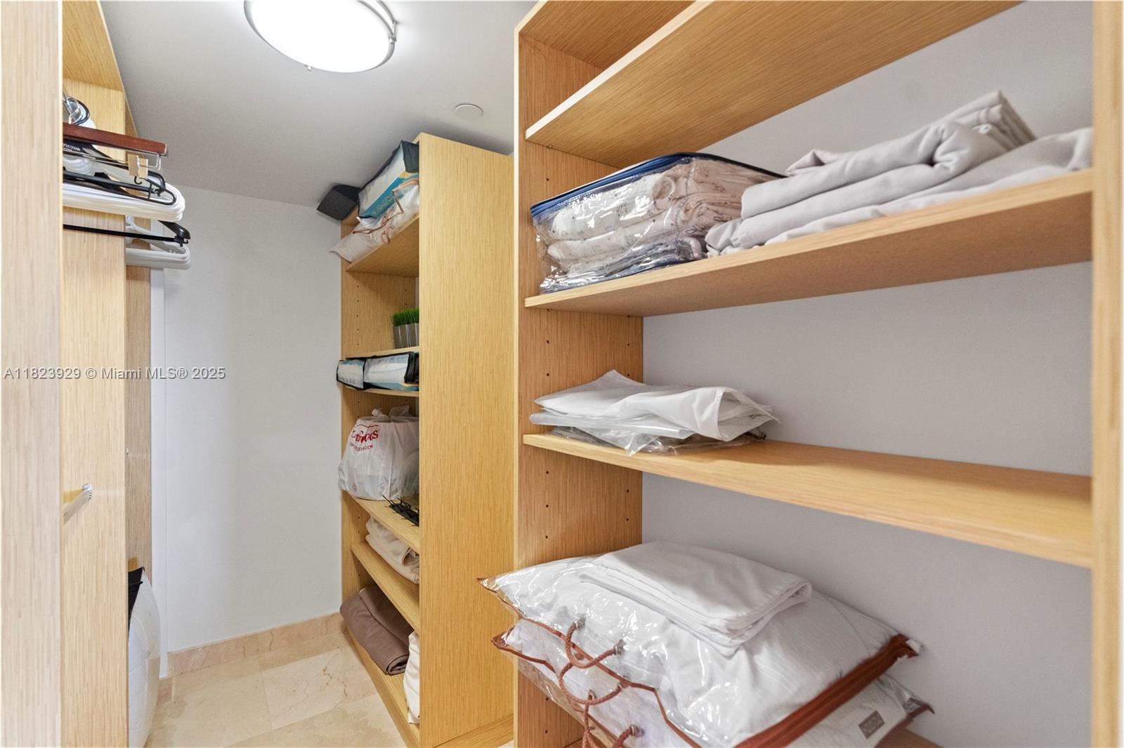 GOLDEN BAY CLUB CONDO - Residential