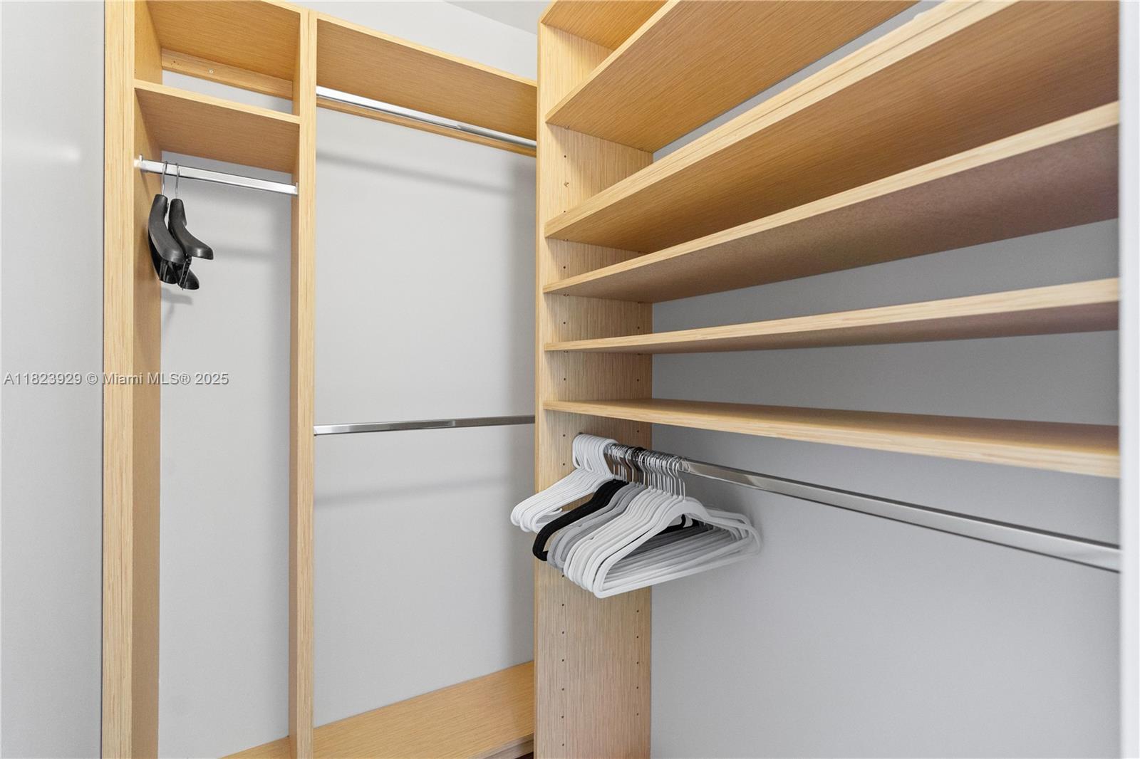 GOLDEN BAY CLUB CONDO - Residential