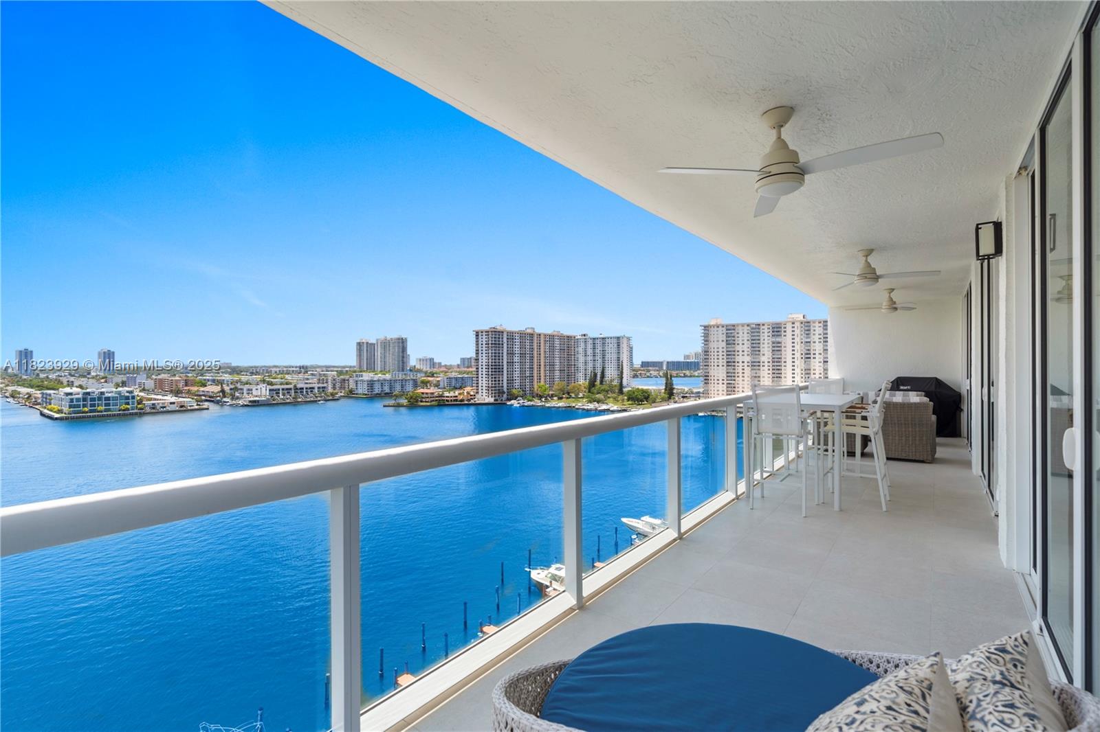 17050 N Bay Rd PH1201, Sunny Isles Beach, FL, 33160/$1,450,000 1 17050 N Bay Rd PH1201