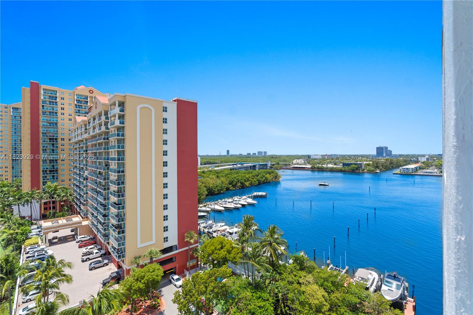 GOLDEN BAY CLUB CONDO - Residential