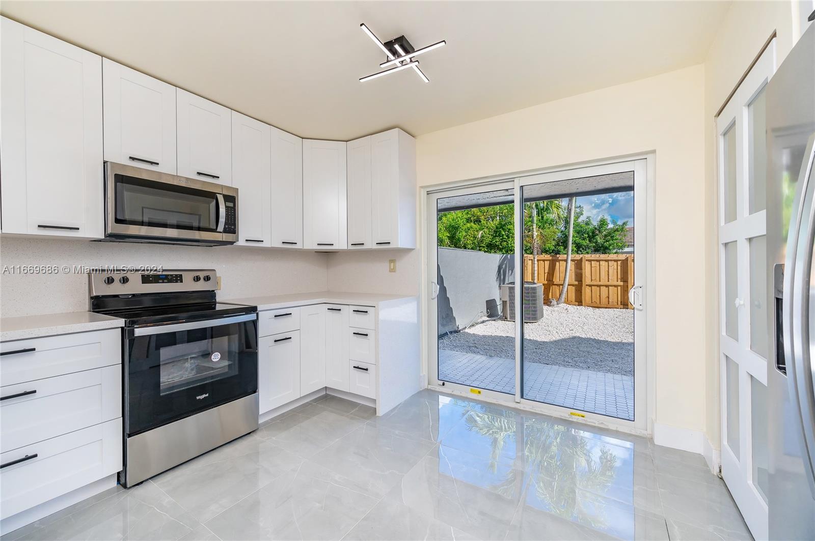 BARCLAY ESTATES 1ST ADDN - Residential