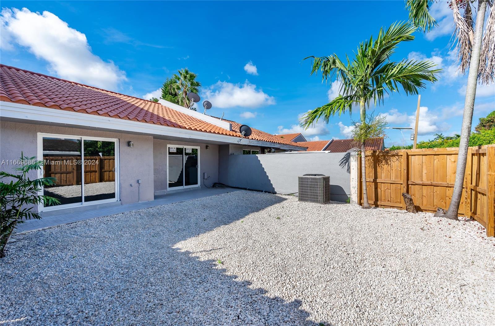 BARCLAY ESTATES 1ST ADDN - Residential