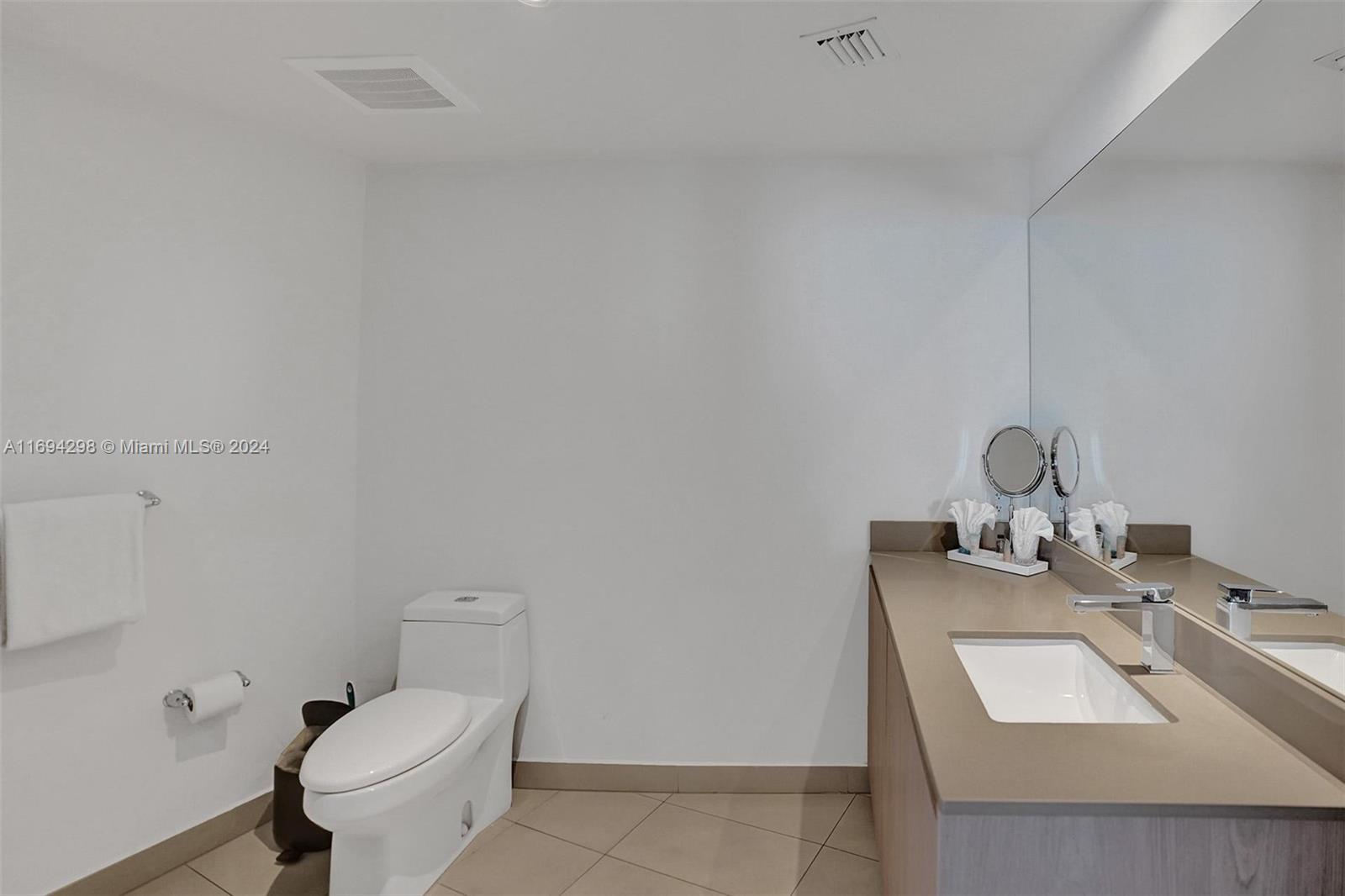 4111 SOUTH OCEAN DRIVE CO - Residential Lease