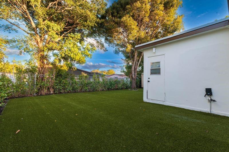 ORIOLE-MARGATE SEC 4 - Residential