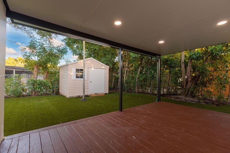 ORIOLE-MARGATE SEC 4 - Residential