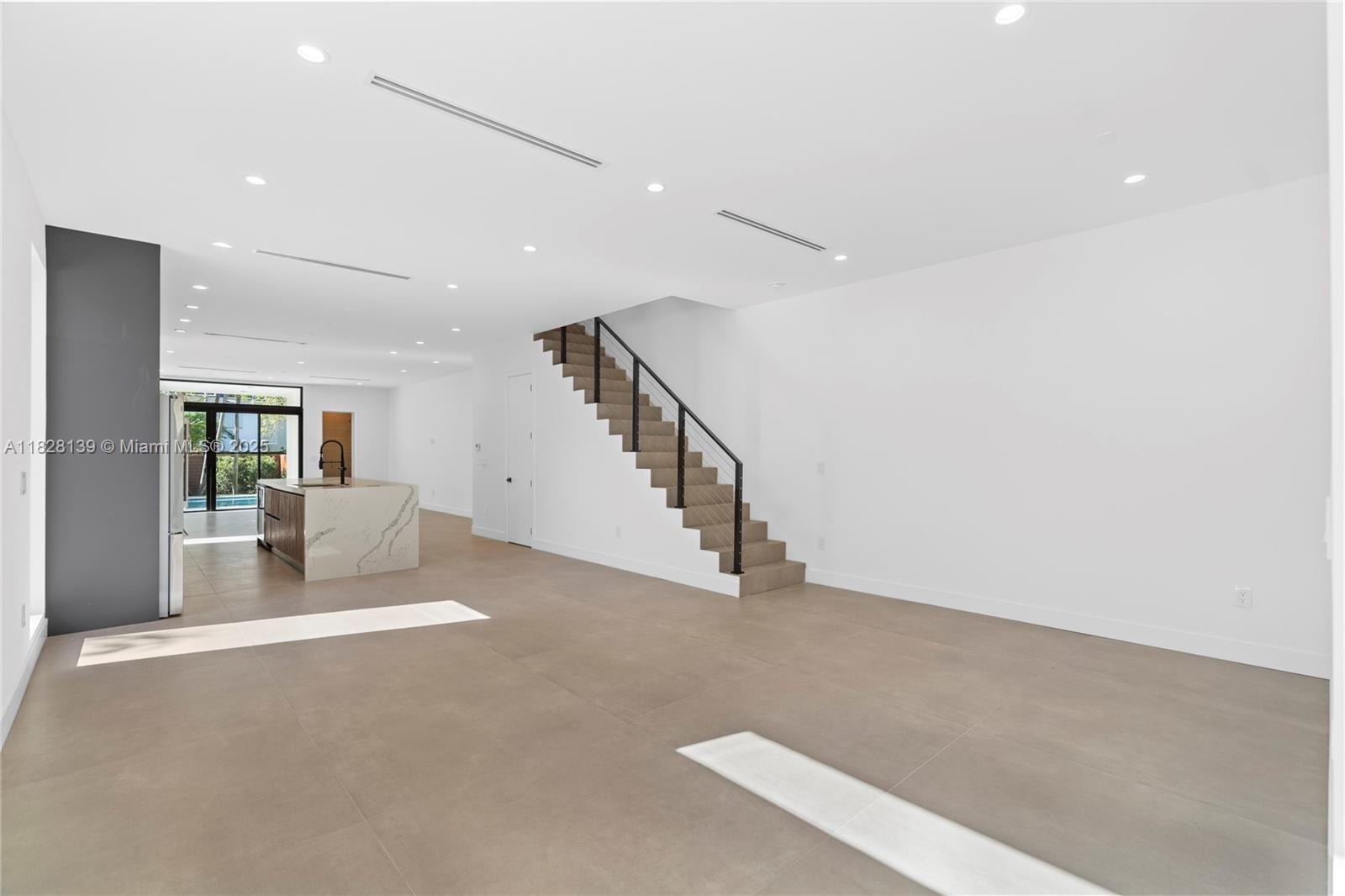 3026 Aviation Ave 2