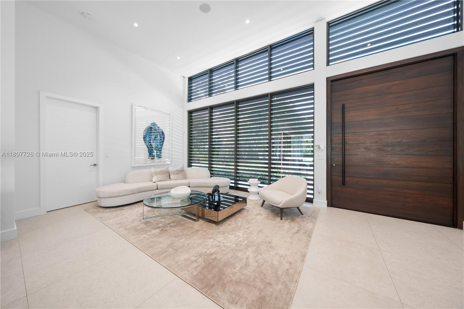 JUNELAND - Residential