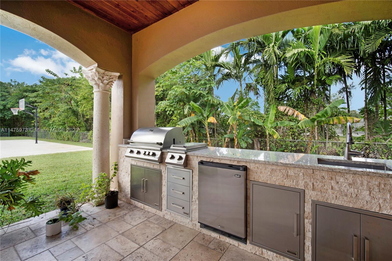 BIRD ROAD FARMSITES - Residential