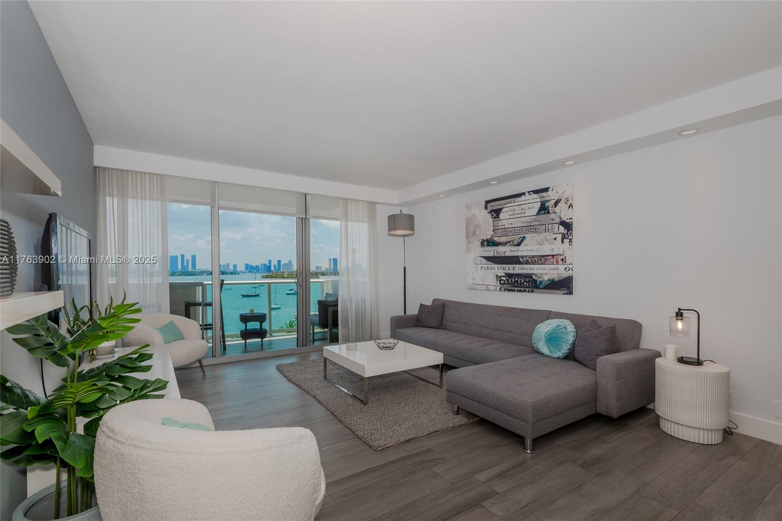 1200 West Ave 605