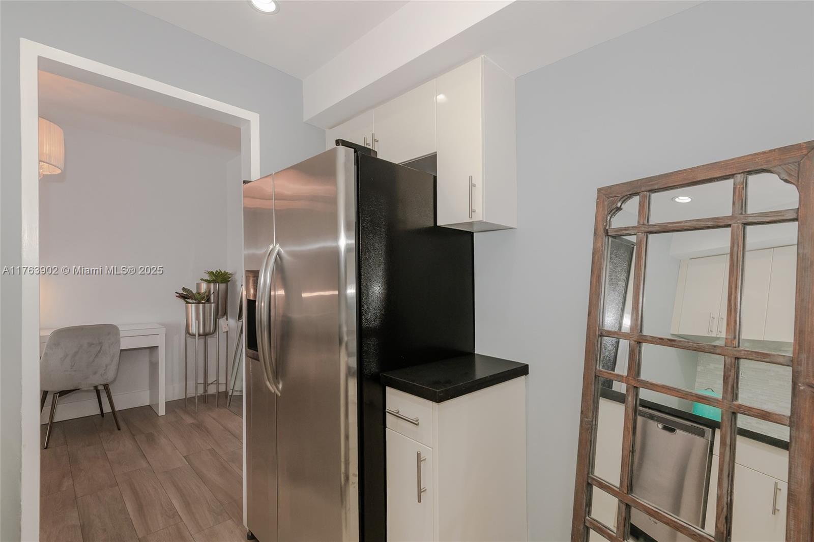 MIRADOR 1200 CONDO - Residential