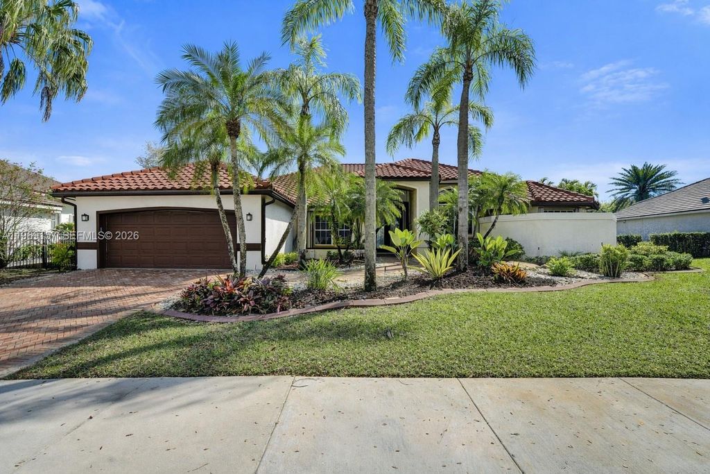 Photo of 3280 Huntington, Weston, FL 33332 (MLS # A11969157)