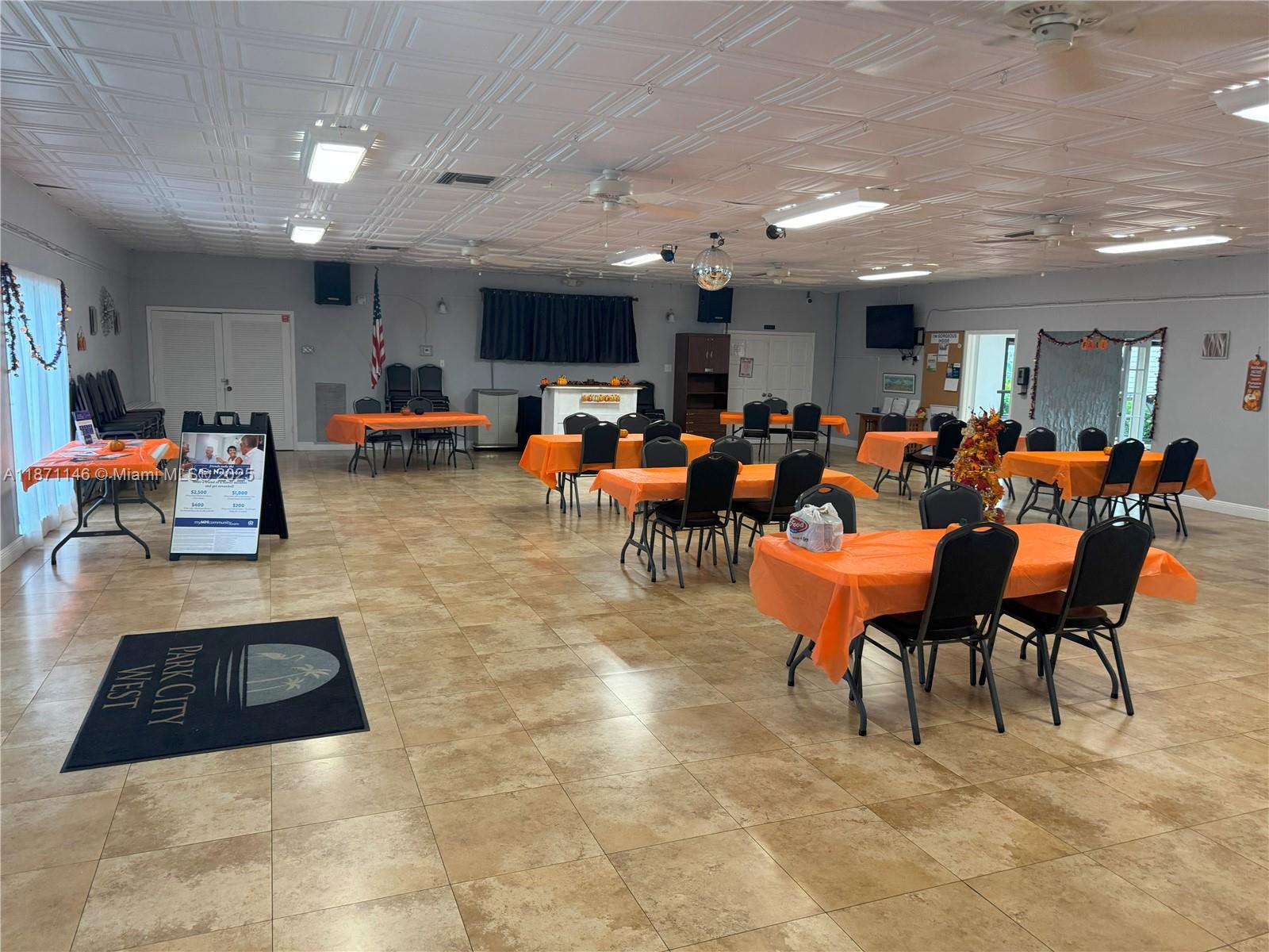 PARK CITY WEST - Residential