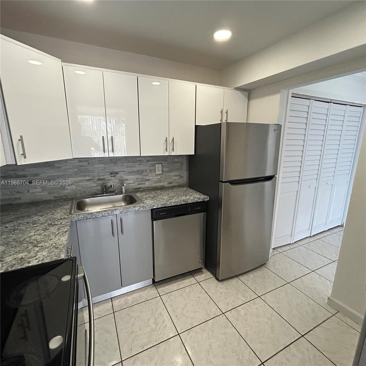 8311 SW 142nd Ave J202