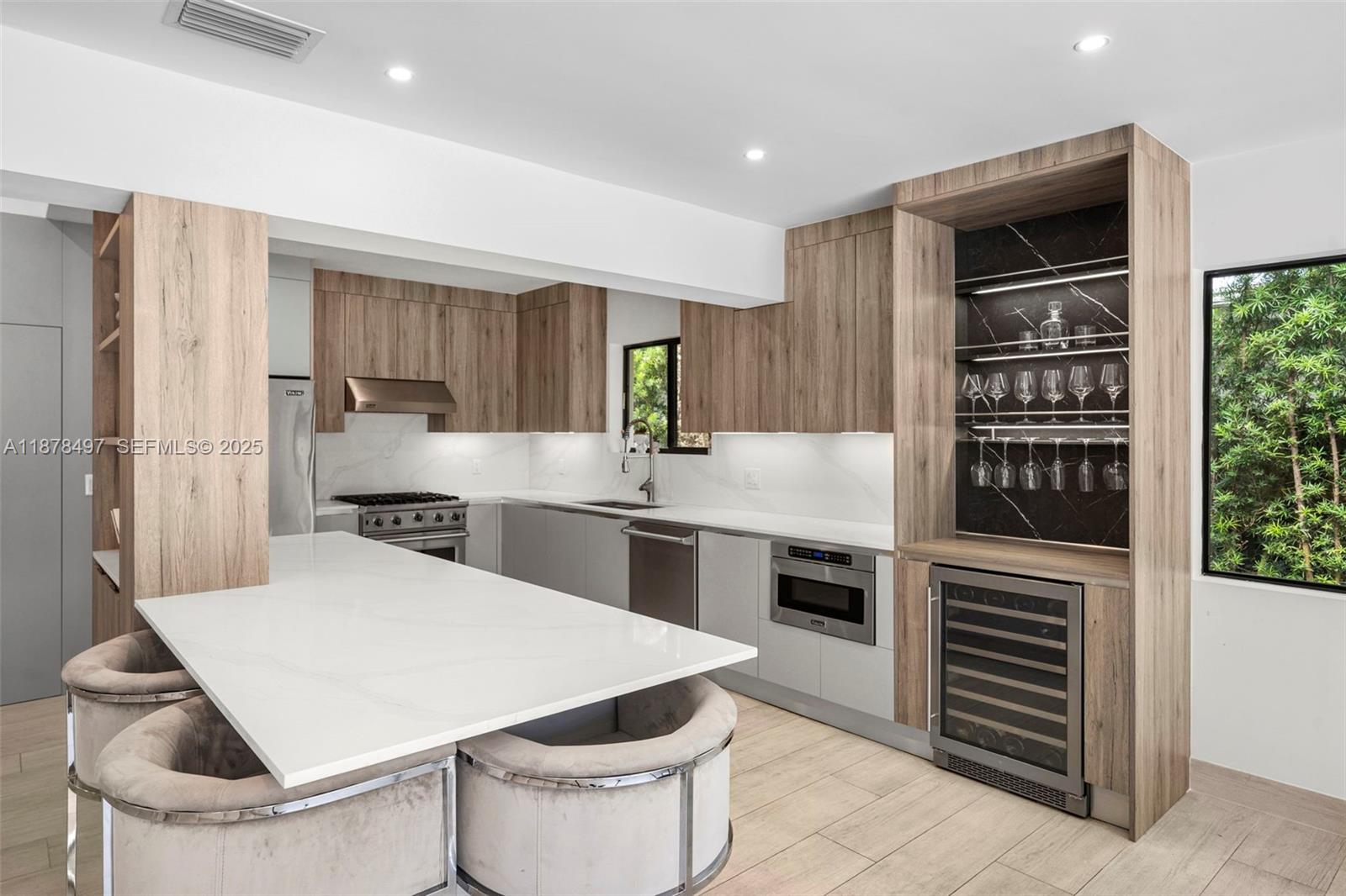 BISCAYNE POINT - Residential