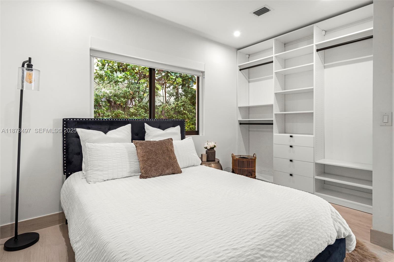 BISCAYNE POINT - Residential