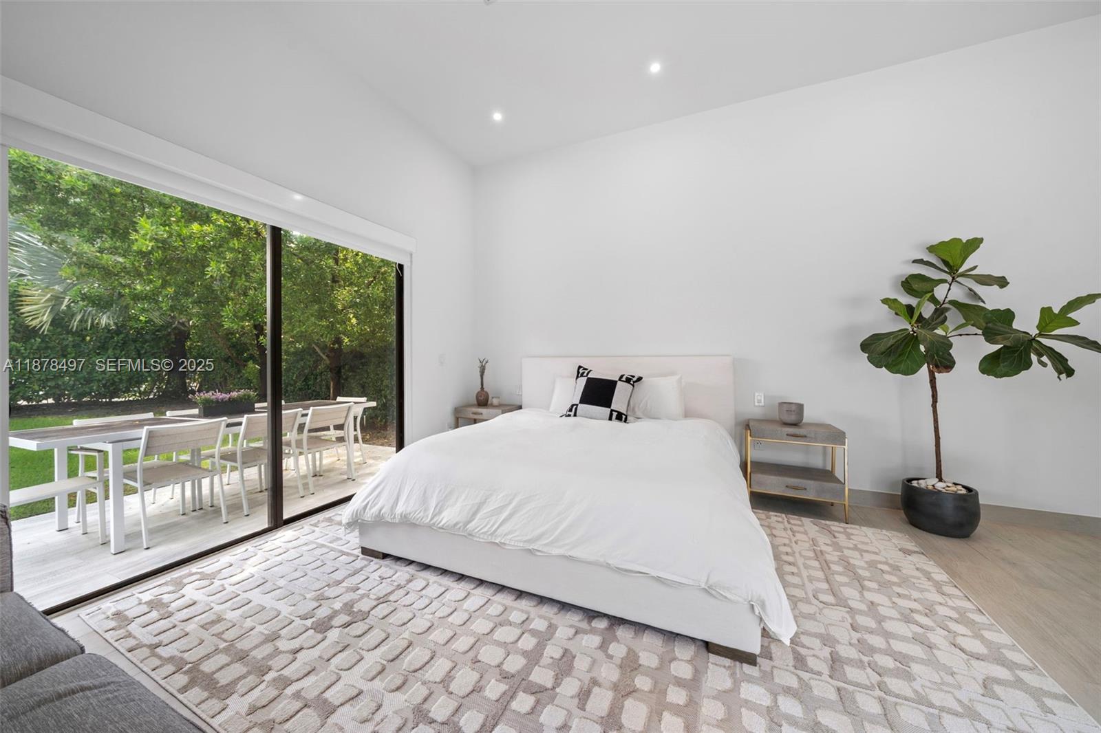 BISCAYNE POINT - Residential