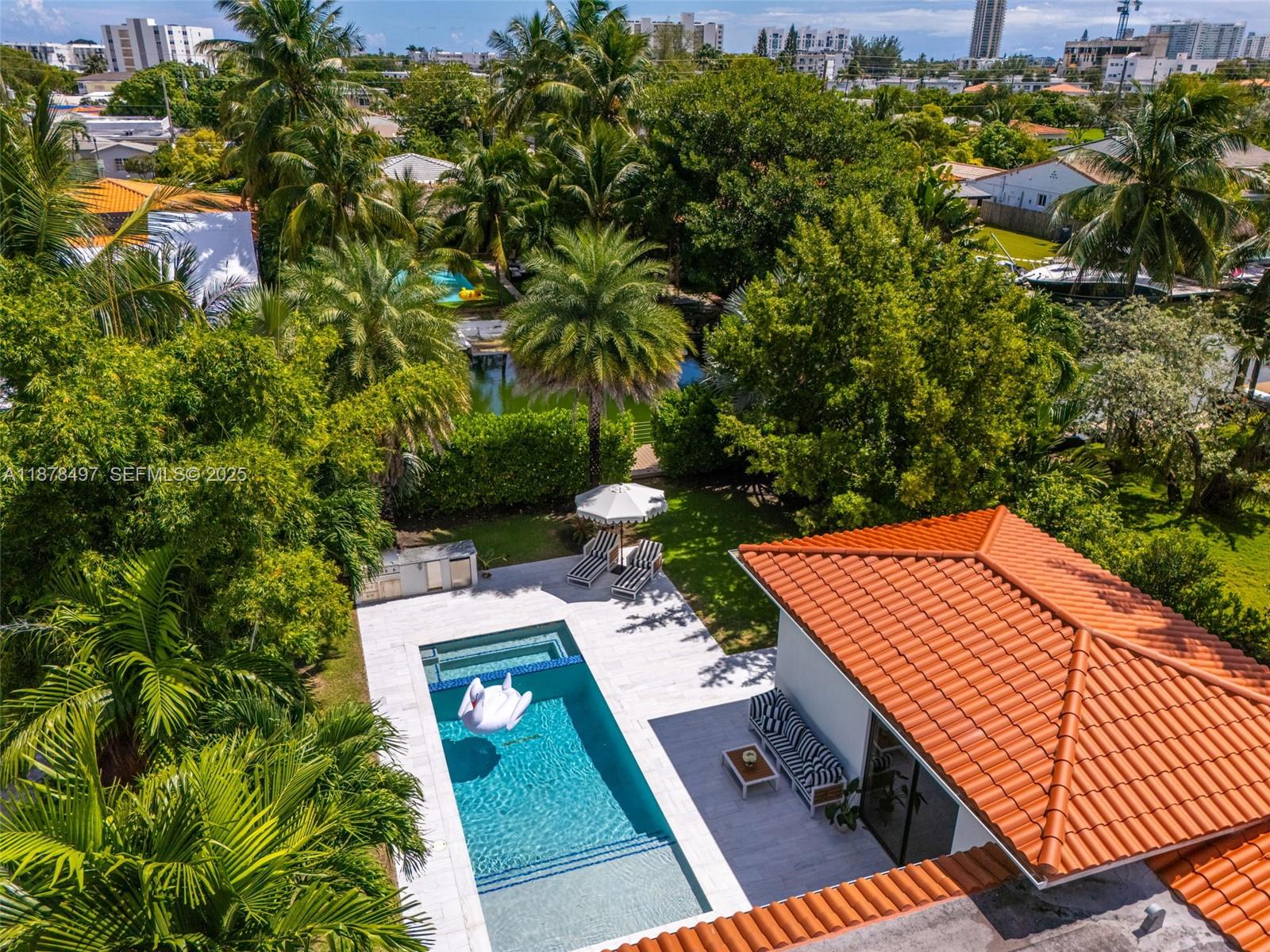 BISCAYNE POINT - Residential