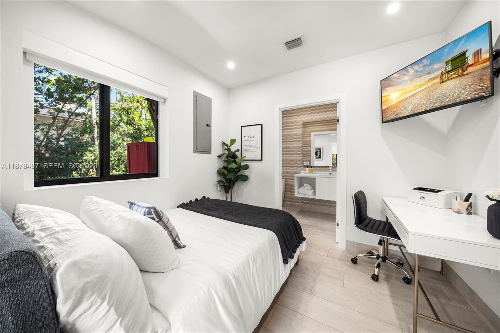 BISCAYNE POINT - Residential