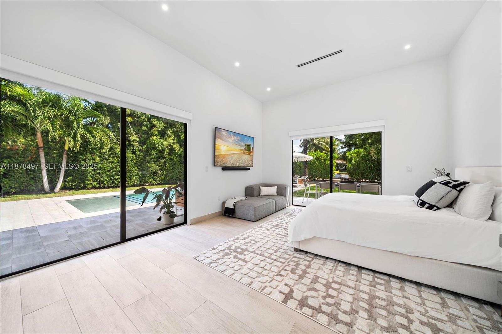 BISCAYNE POINT - Residential