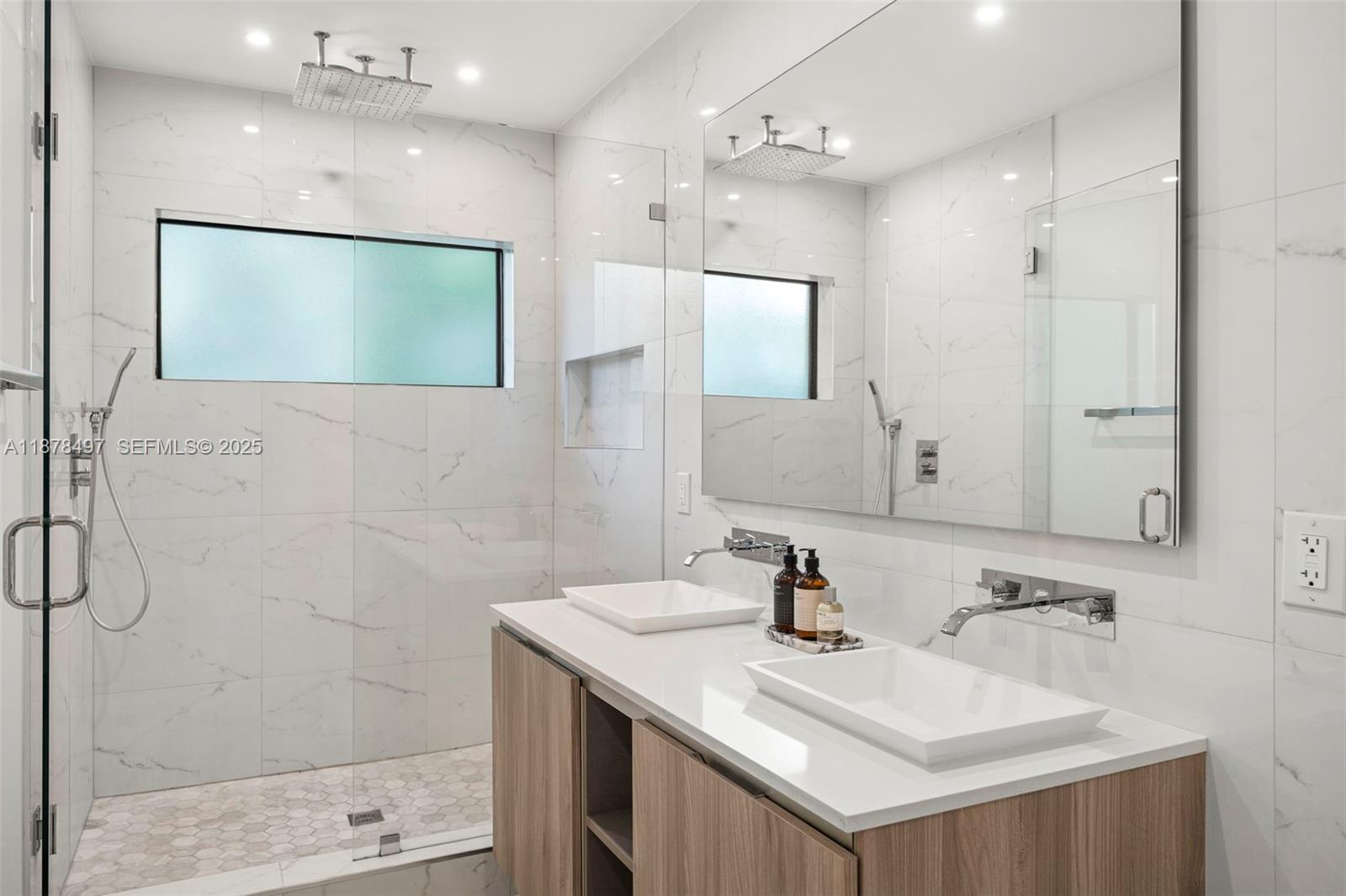 BISCAYNE POINT - Residential