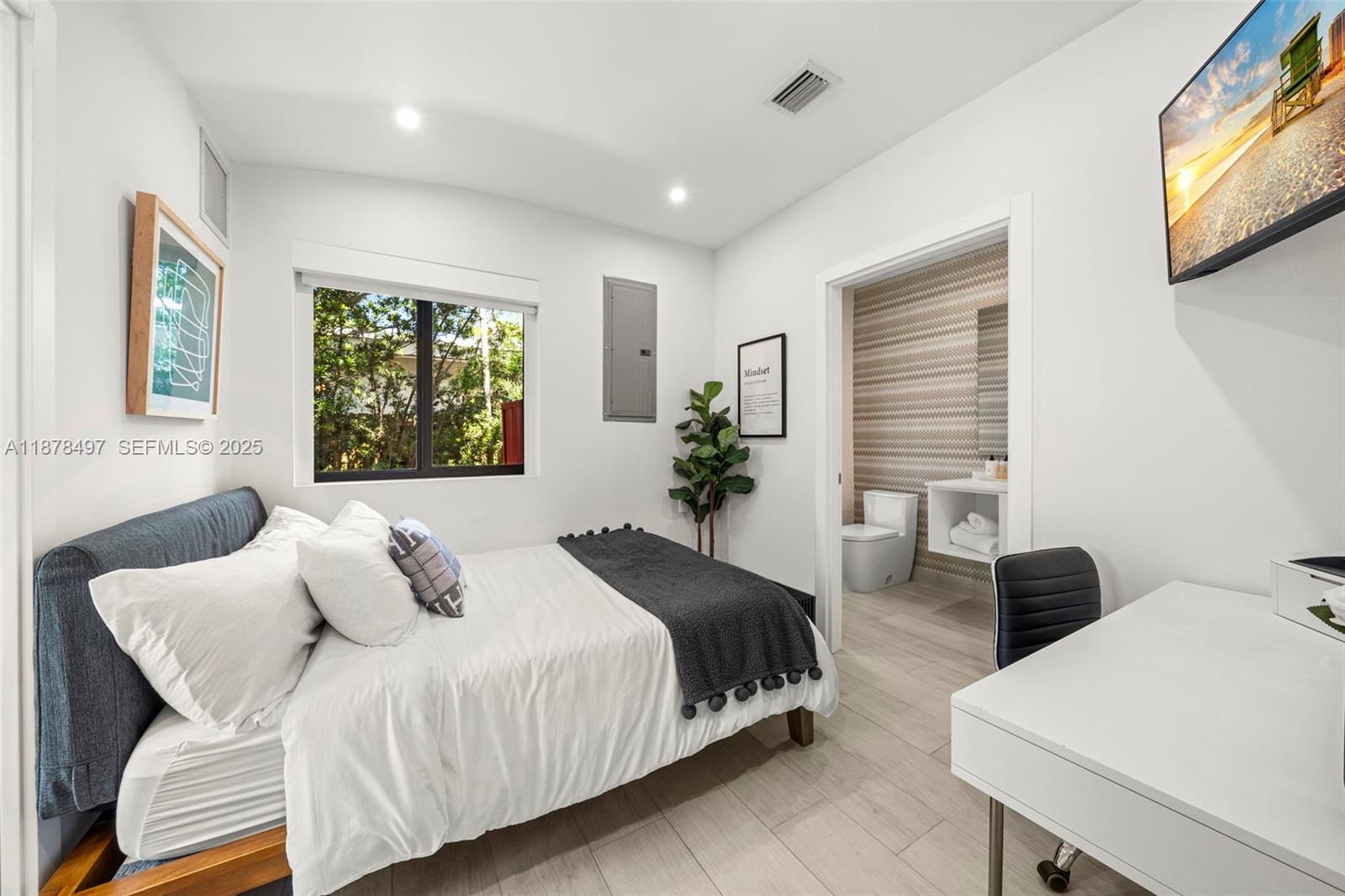 BISCAYNE POINT - Residential