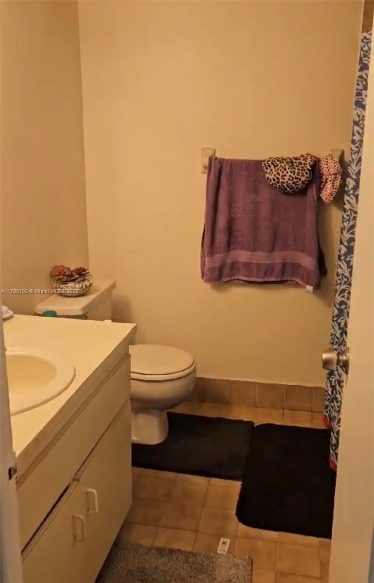 CORAL TOWERS CONDO - Residential