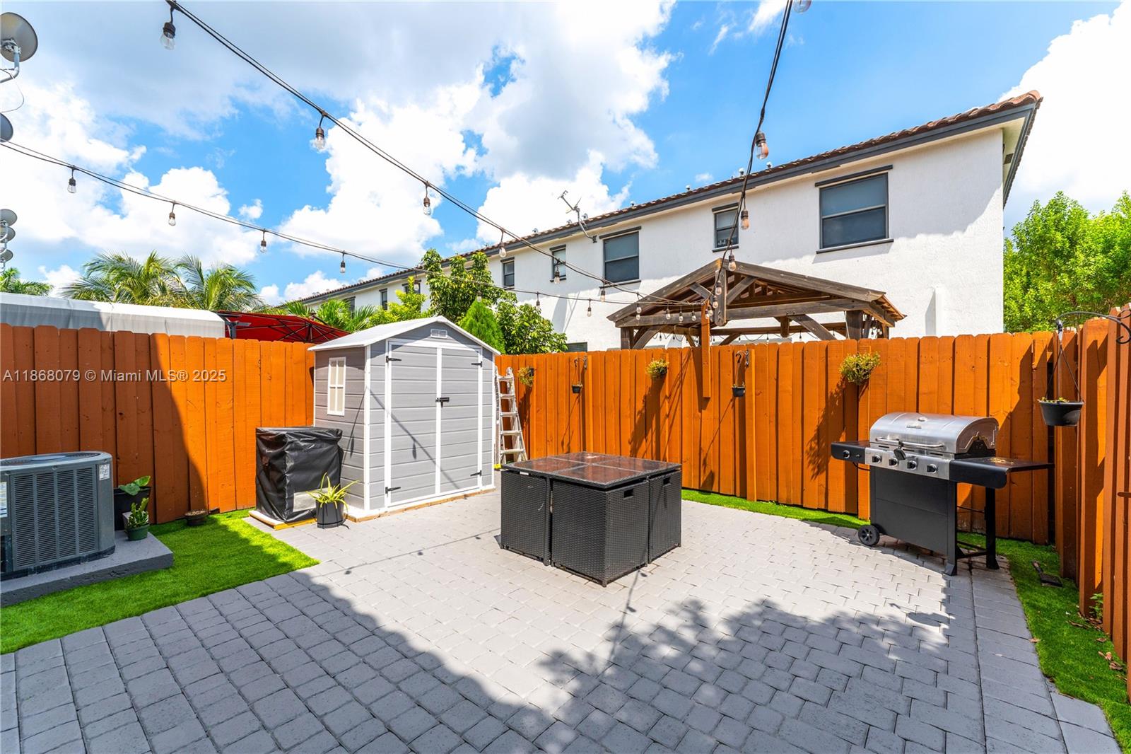 COCO PALM ESTATES - Residential