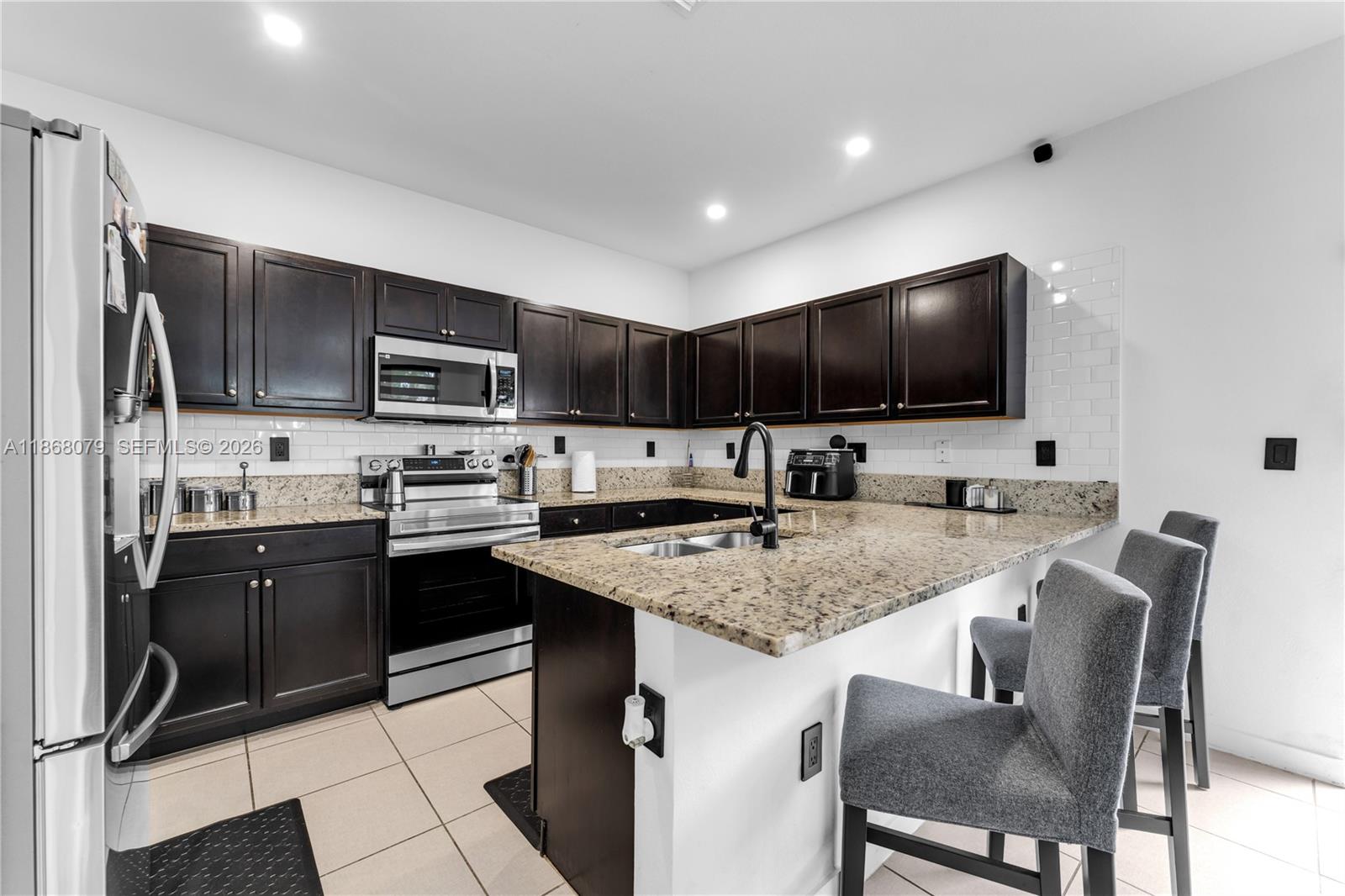 COCO PALM ESTATES - Residential