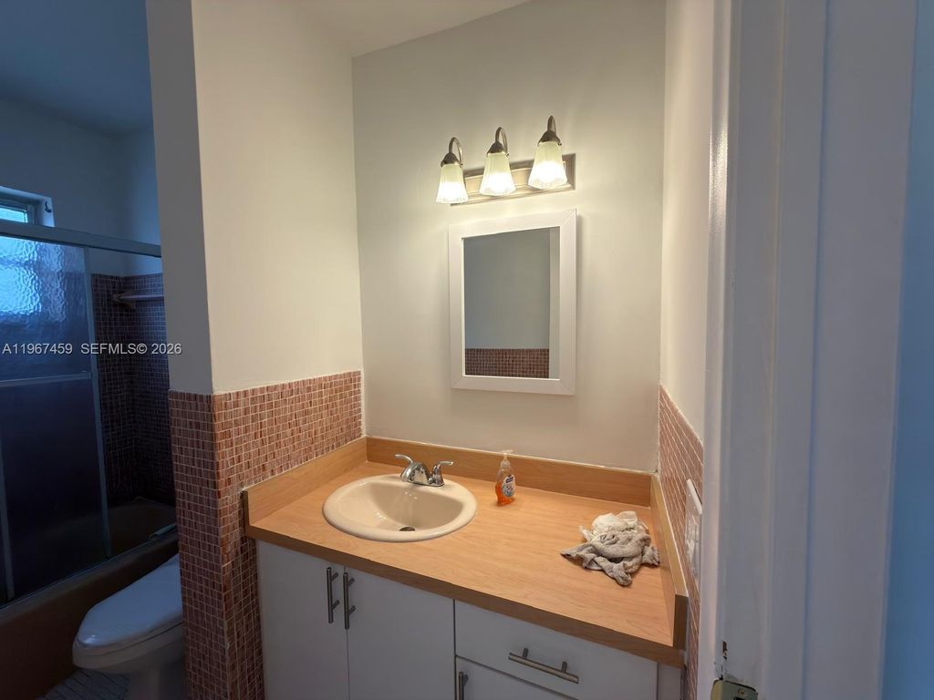 Photo of 1120 NE 10th St #5, Hallandale Beach, FL 33009 (MLS # A11967459)