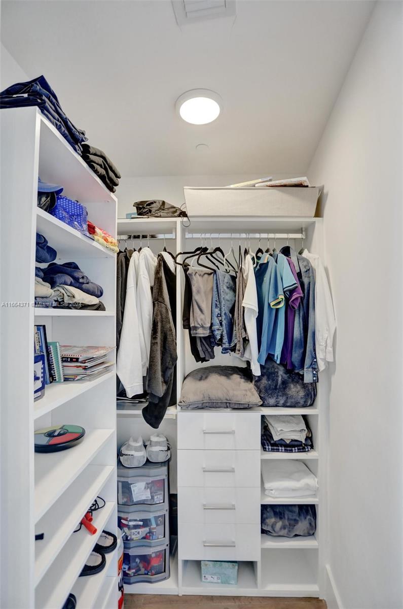 ECHO CONDO - Residential